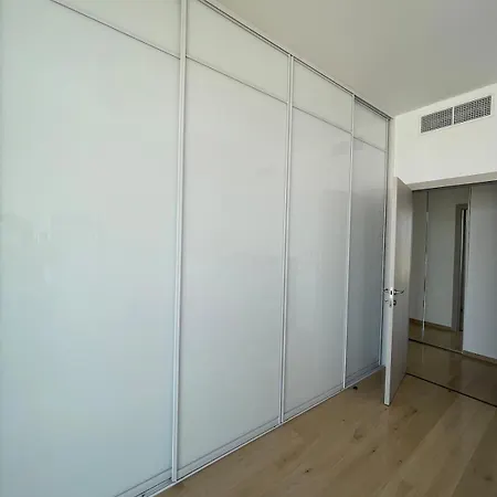 Exclusive In Eurovea Tower Apartment