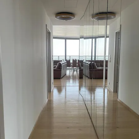 Exclusive In Eurovea Tower Μπρατισλάβα